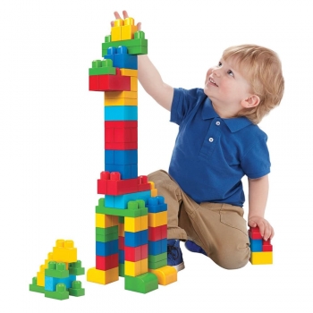 Kids play blocks