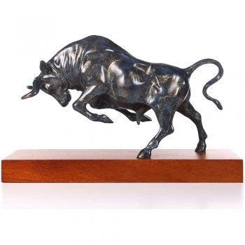 Angry Bull Sculpture Table Decors
