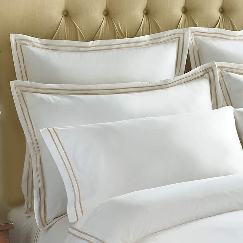 Pillow Sham, Curadora, Standar